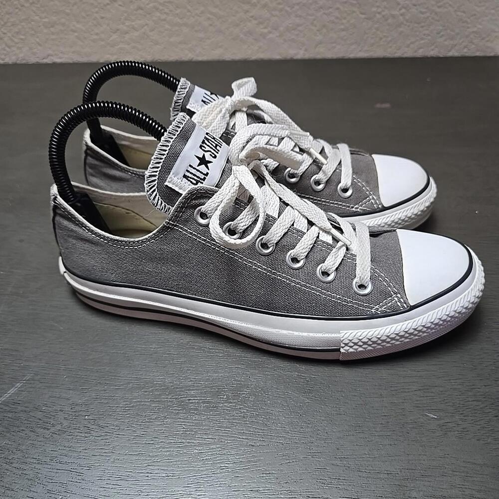 Converse All Star Chuck Taylor Shoes M6 W8 Gray Low Top Sneakers Athletic 1J794 - Picture 2 of 9
